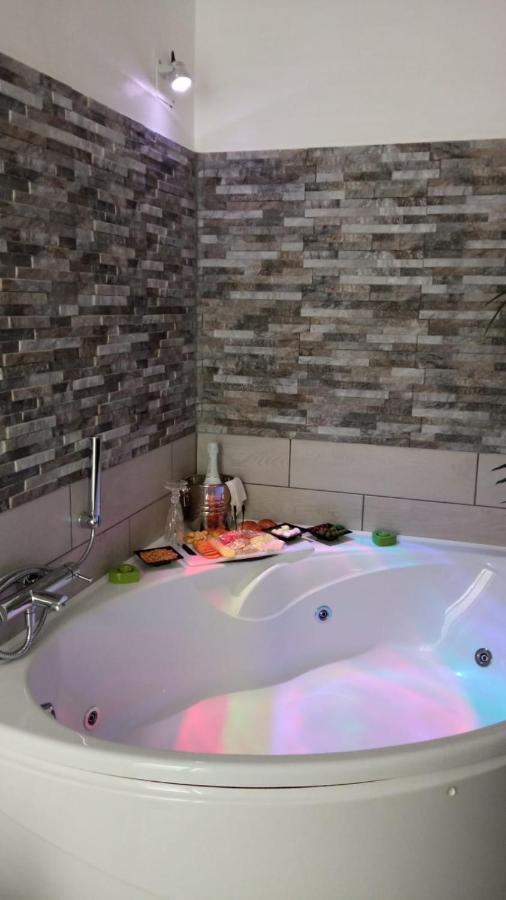 Bed & Breakfast Dimora Felice Остуни Екстериор снимка